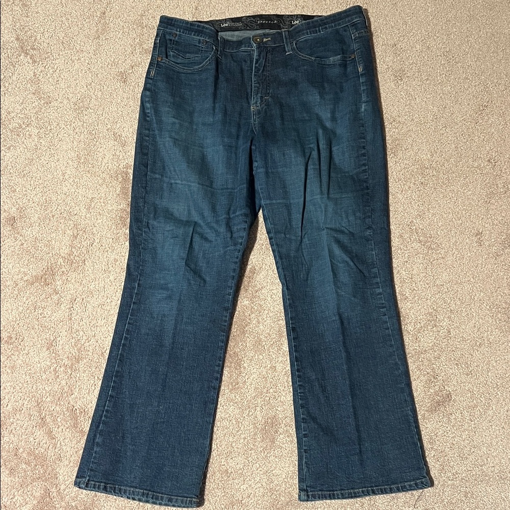 Lee Women's Dark Blue Flare Jeans Size 14 Short